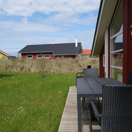 Kuestenfamilienchalet Mit Sauna